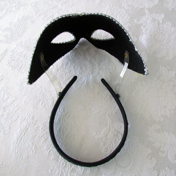 HALLOWEEN MASK, VENETIAN CARNIVALE MASKED BALL, EMBELLISHED ZEBRA, MARDI GRAS - Picture 4 of 5